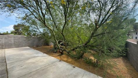 4754 Willow Crest Avenue Las Vegas NV 89147