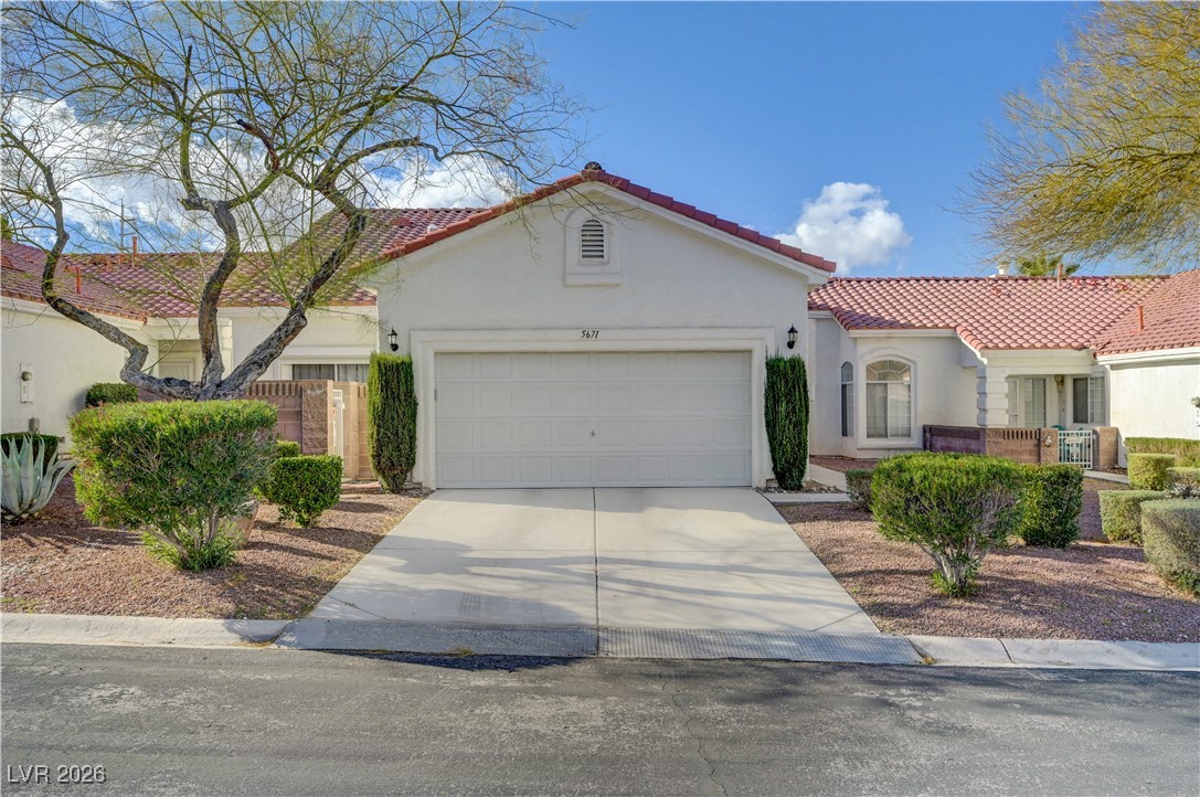 5671 Whale Watch Street Las Vegas NV 89113