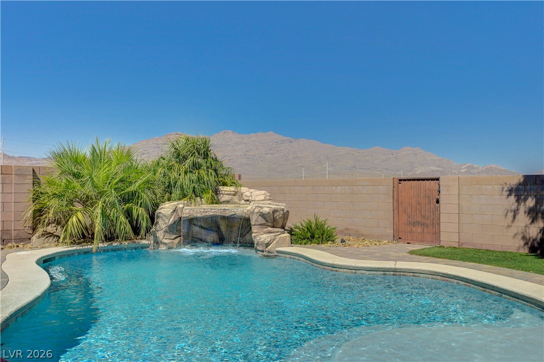 10308 Chestnut Sweet Street Las Vegas NV 89131