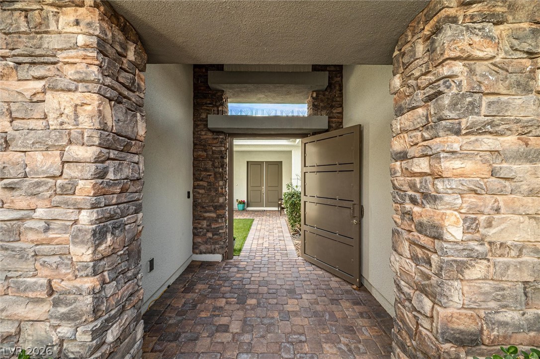 8260 Sweetwater Creek Way Las Vegas NV 89113