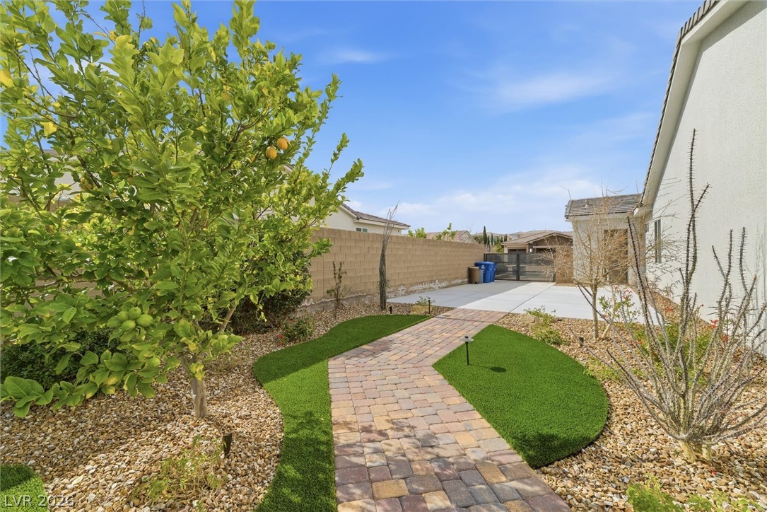 8260 Sweetwater Creek Way Las Vegas NV 89113