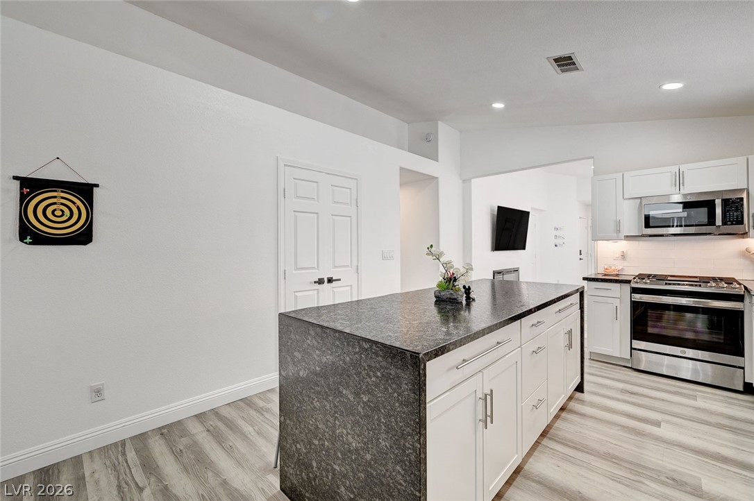 8127 Chambersberg Street Las Vegas NV 89147