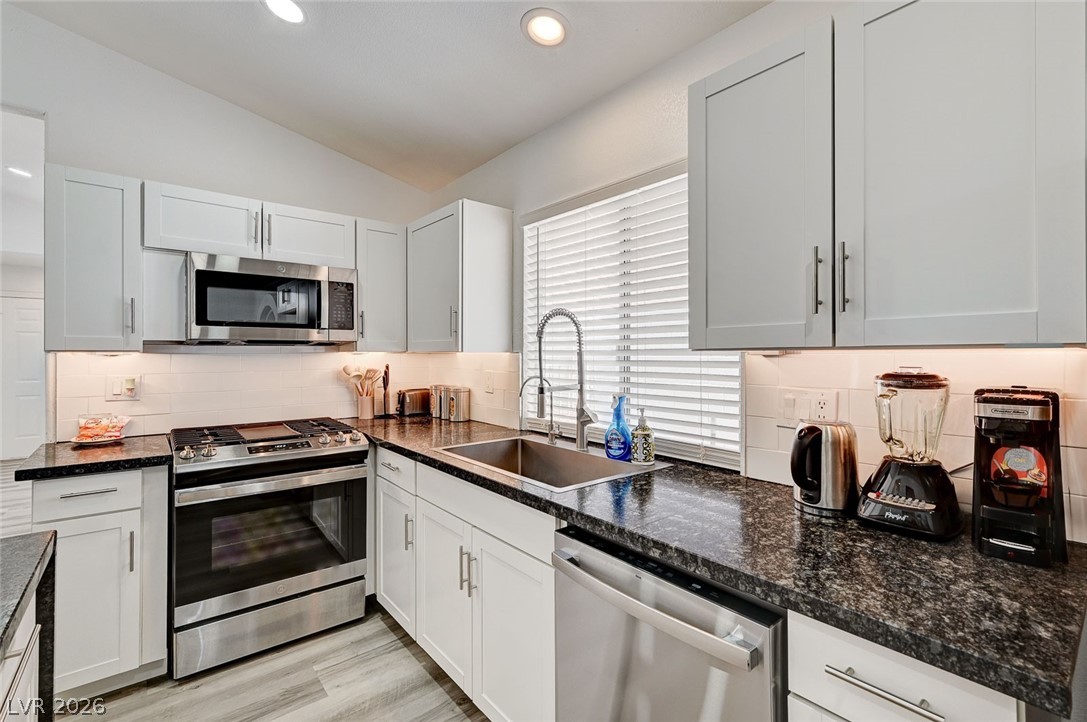8127 Chambersberg Street Las Vegas NV 89147