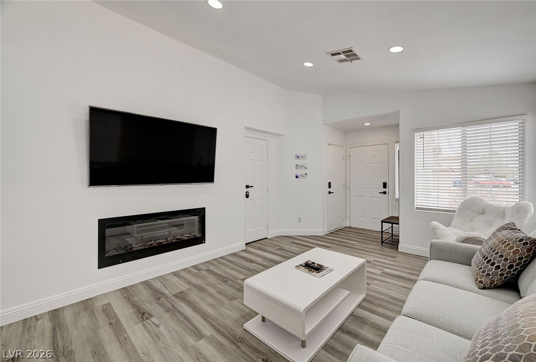 8127 Chambersberg Street Las Vegas NV 89147