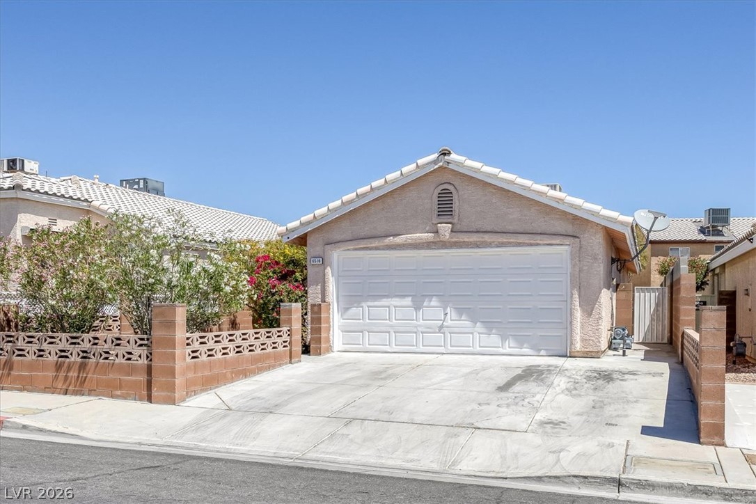 6516 Moon Roses Court Las Vegas NV 89108