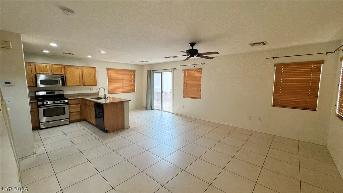 9967 Carrizo Springs Avenue Las Vegas NV 89148