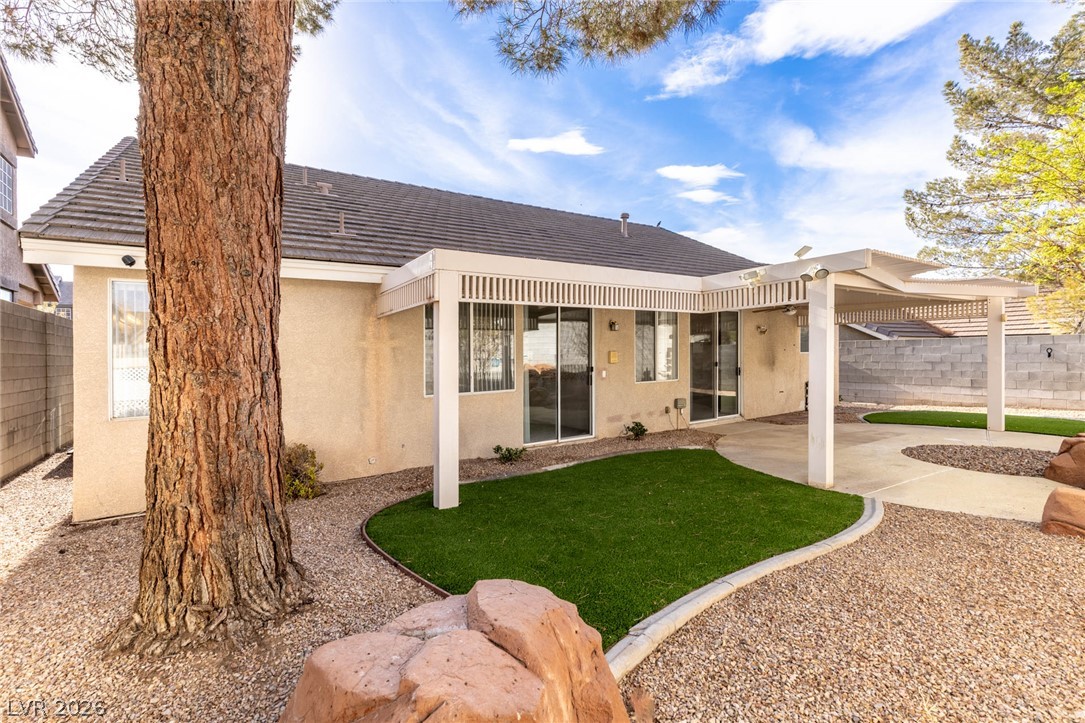98 Glendive Street Henderson NV 89012