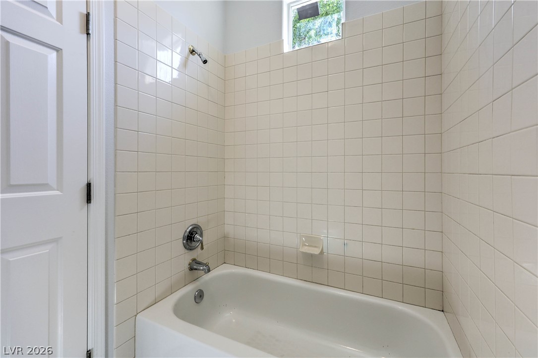 7411 Bridlehorne Avenue Las Vegas NV 89131