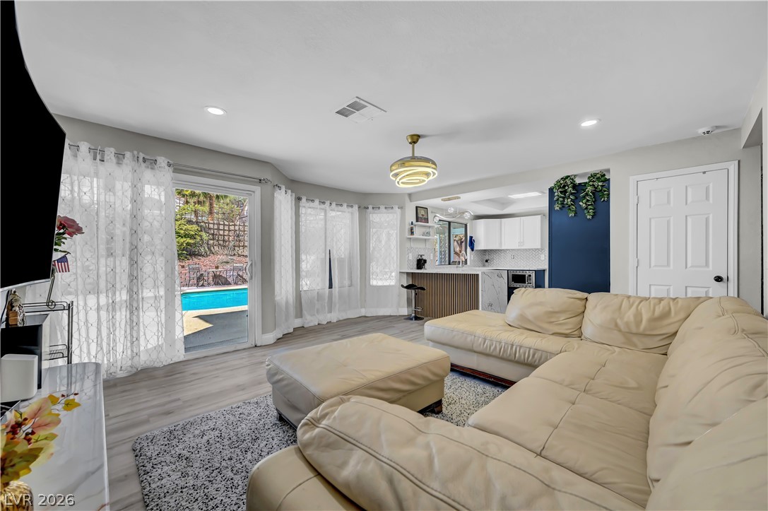 2913 Whispering Wind Drive Las Vegas NV 89117
