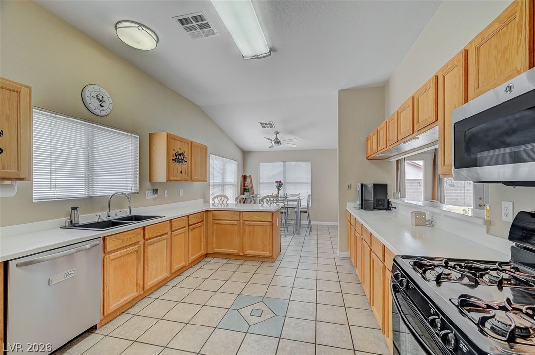1221 Blazing Sand Street Las Vegas NV 89110