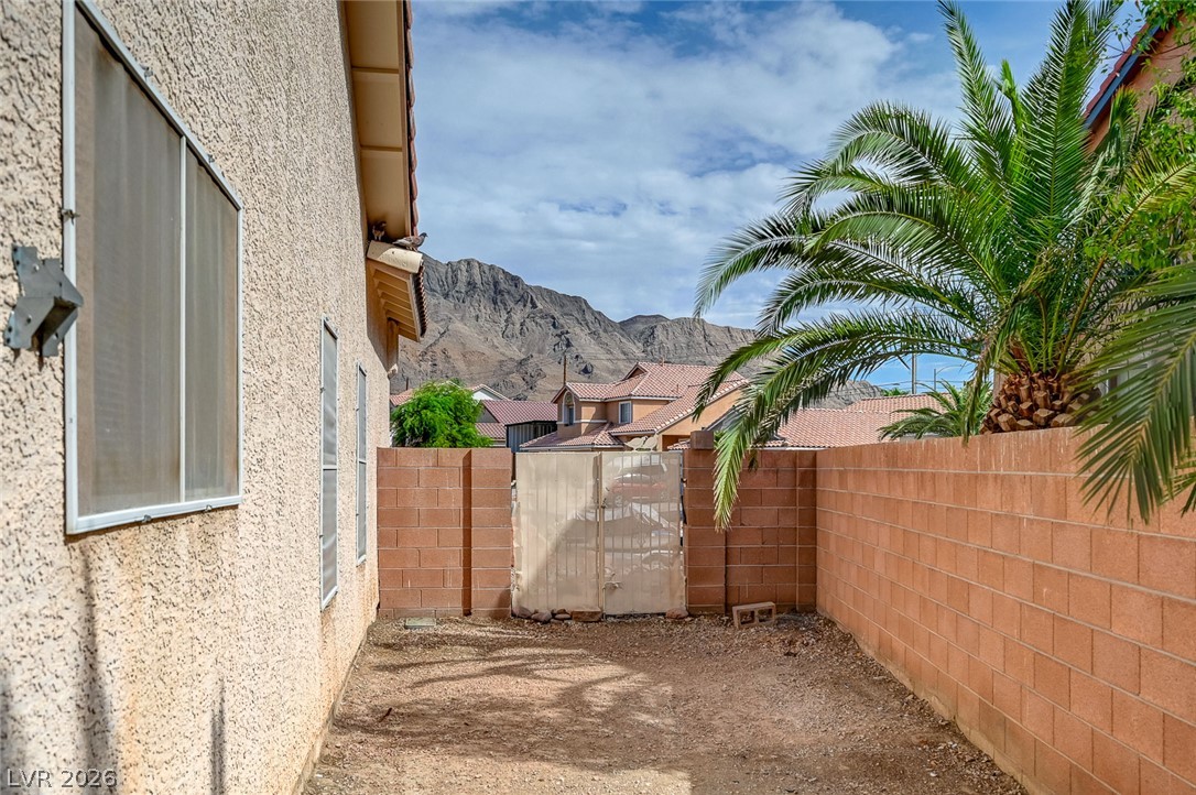 1221 Blazing Sand Street Las Vegas NV 89110
