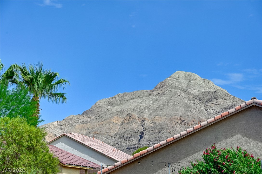 1221 Blazing Sand Street Las Vegas NV 89110