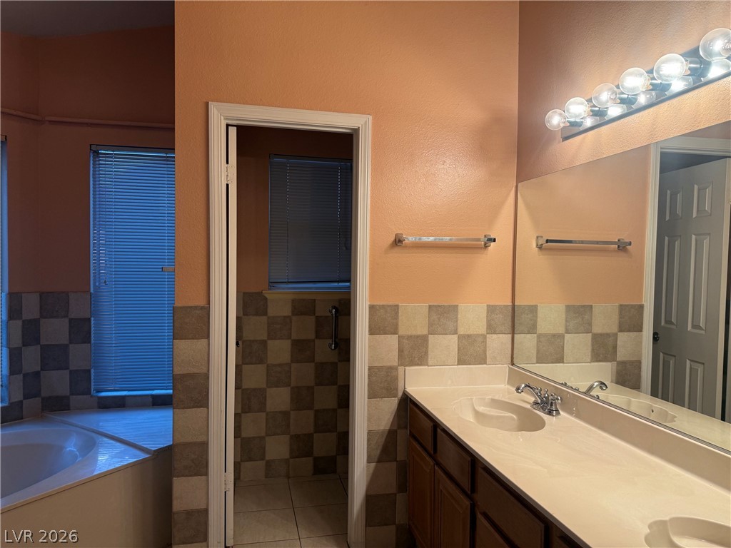 8909 Silvagni Drive Las Vegas NV 89117