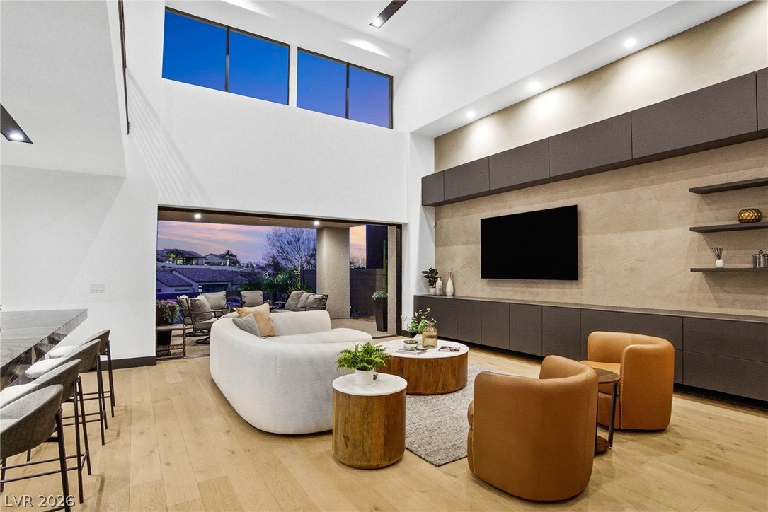 16 Canyon Shores Place Henderson NV 89011