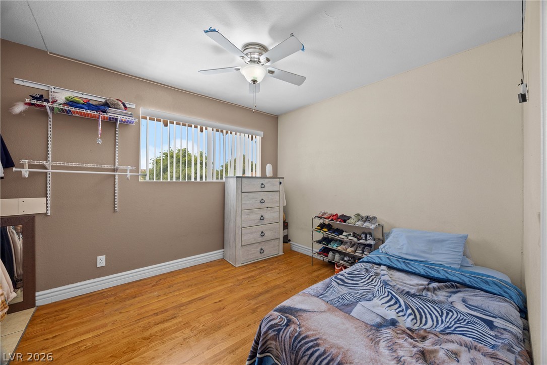 5017 Village Drive Las Vegas NV 89142