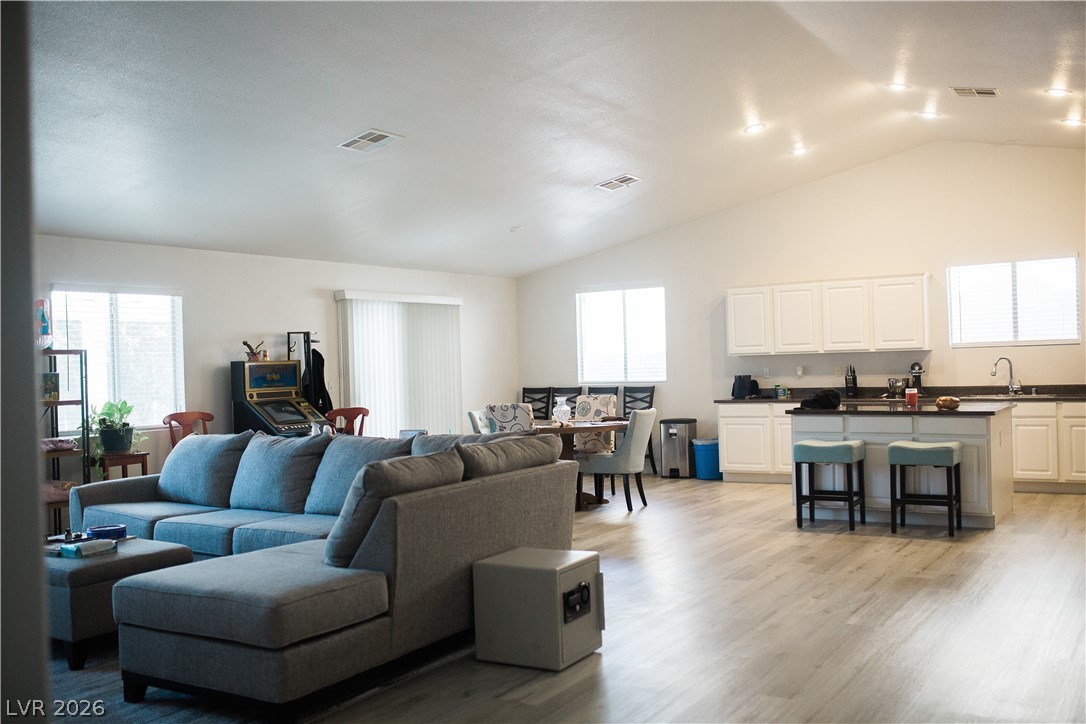 517 Pearberry Avenue Las Vegas NV 89183