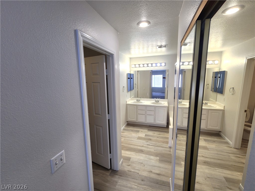 517 Pearberry Avenue Las Vegas NV 89183
