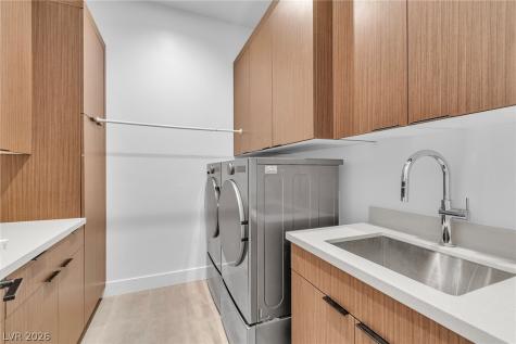 10824 Agate Cliffs Avenue Las Vegas NV 89135