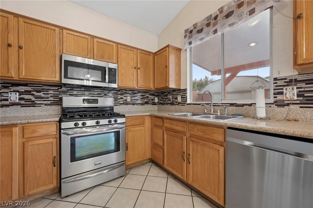 9474 Descending Creek Street Las Vegas NV 89123
