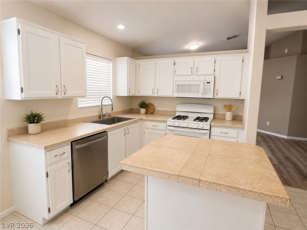 5900 Round Castle Street Las Vegas NV 89130