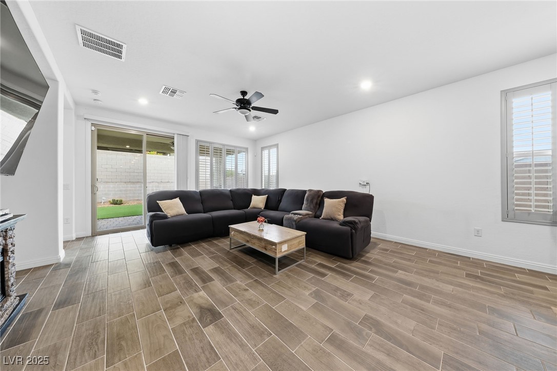 2404 Albury Avenue North Las Vegas NV 89086