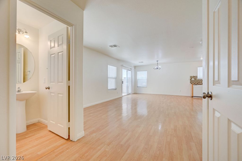 7242 Forefather Street Las Vegas NV 89148