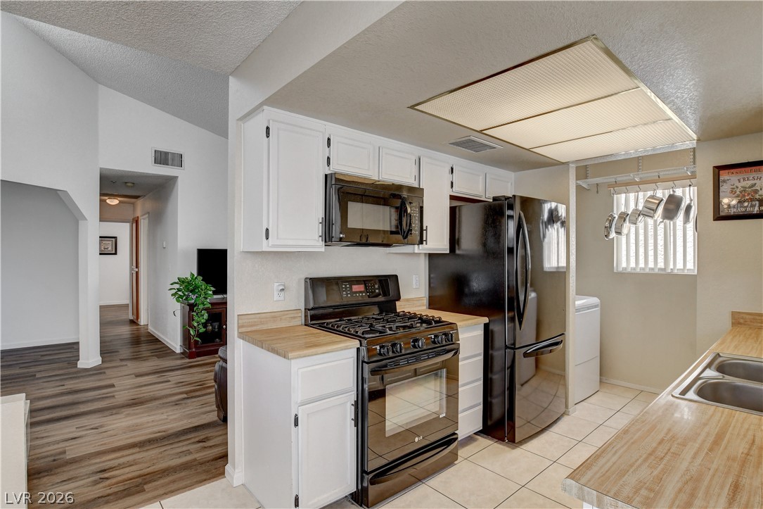 2530 Palace View Drive Las Vegas NV 89121
