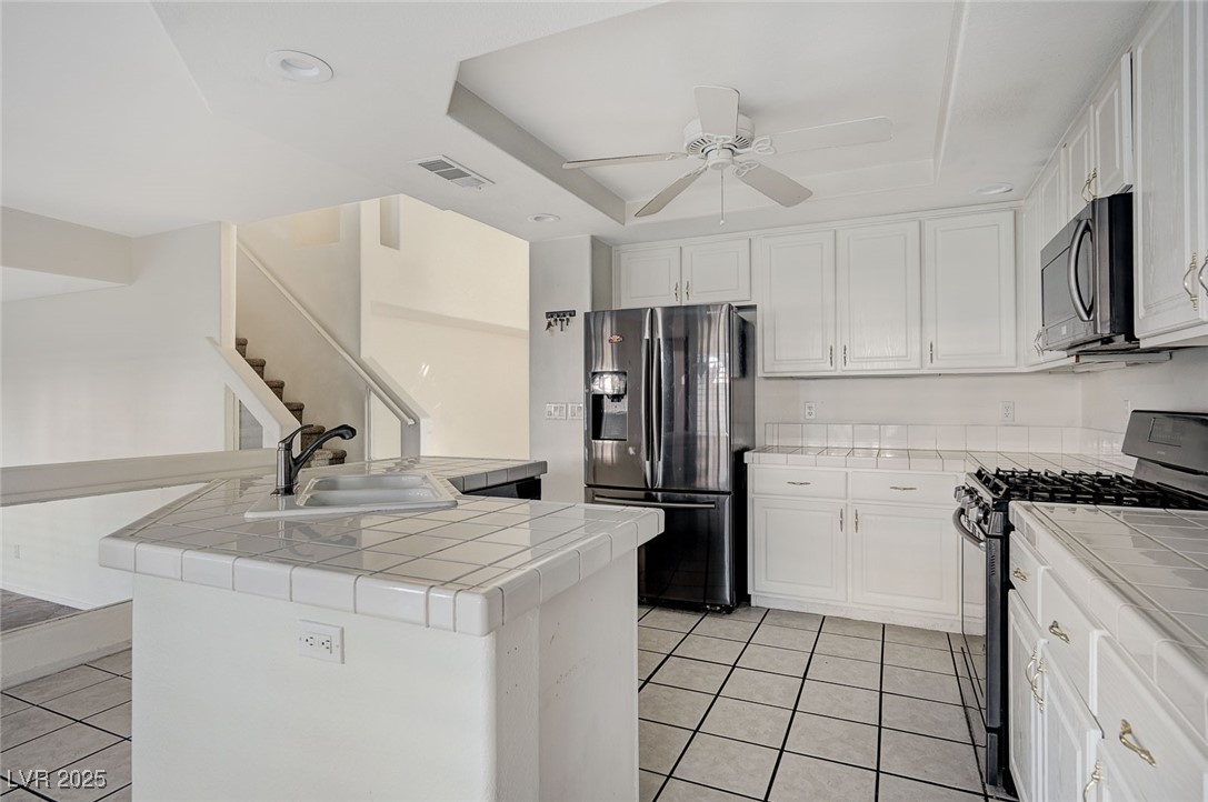 8776 Country View Avenue Las Vegas NV 89129