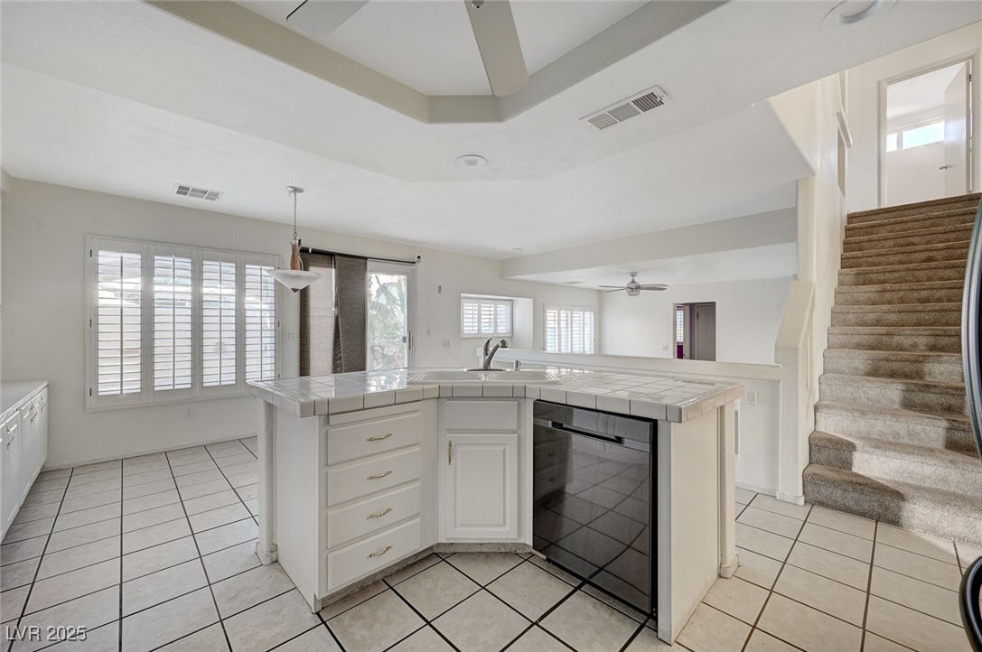 8776 Country View Avenue Las Vegas NV 89129