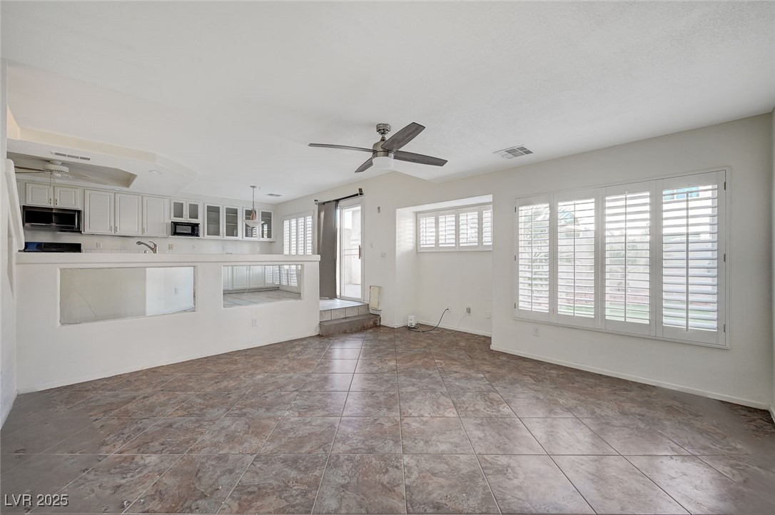 8776 Country View Avenue Las Vegas NV 89129