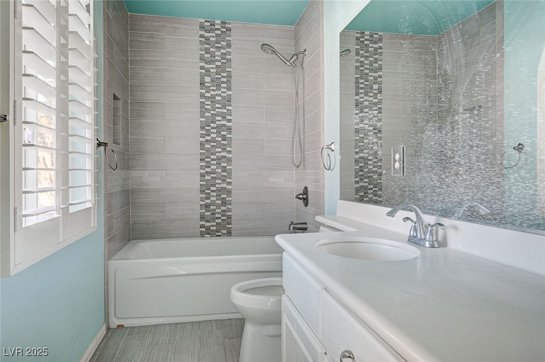 8776 Country View Avenue Las Vegas NV 89129