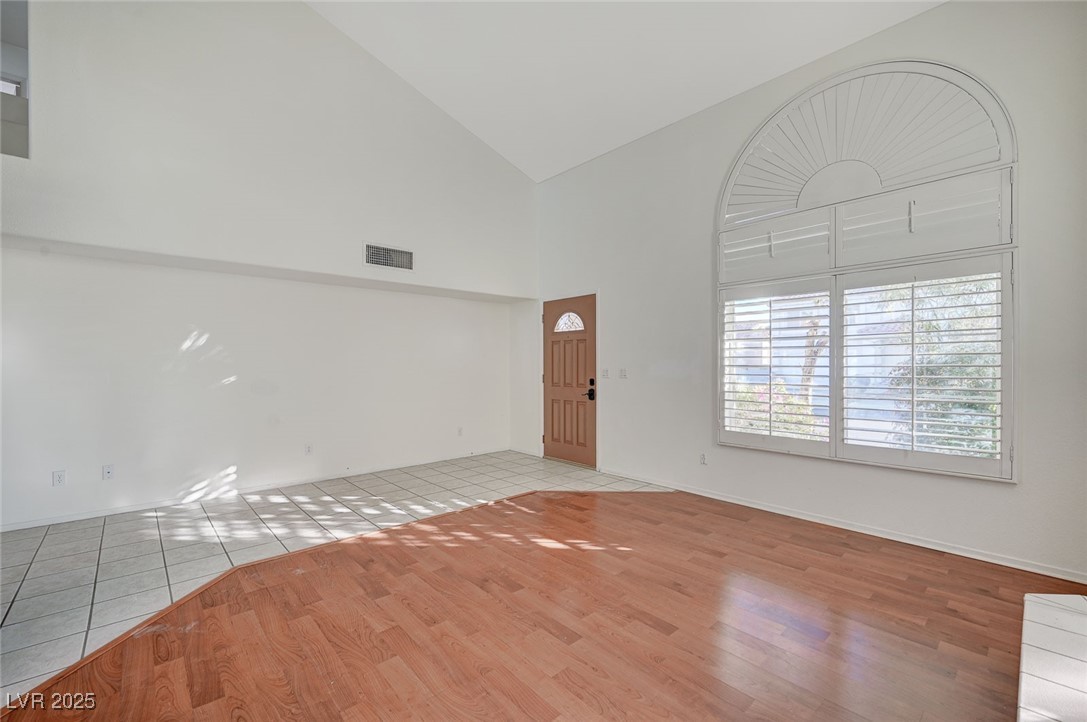 8776 Country View Avenue Las Vegas NV 89129