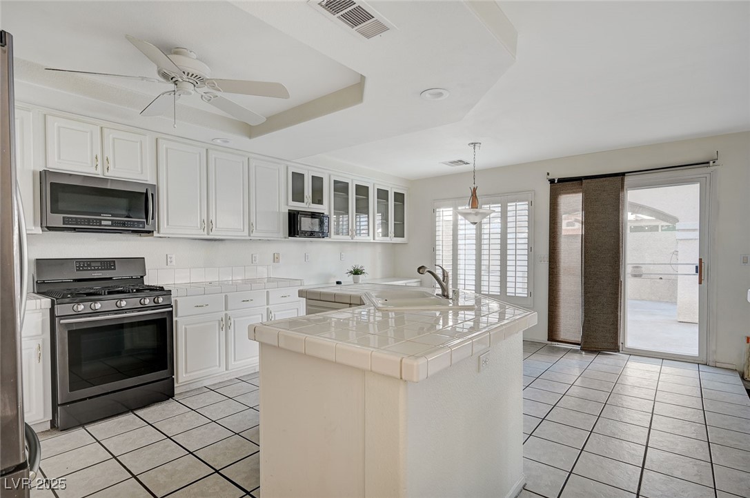 8776 Country View Avenue Las Vegas NV 89129