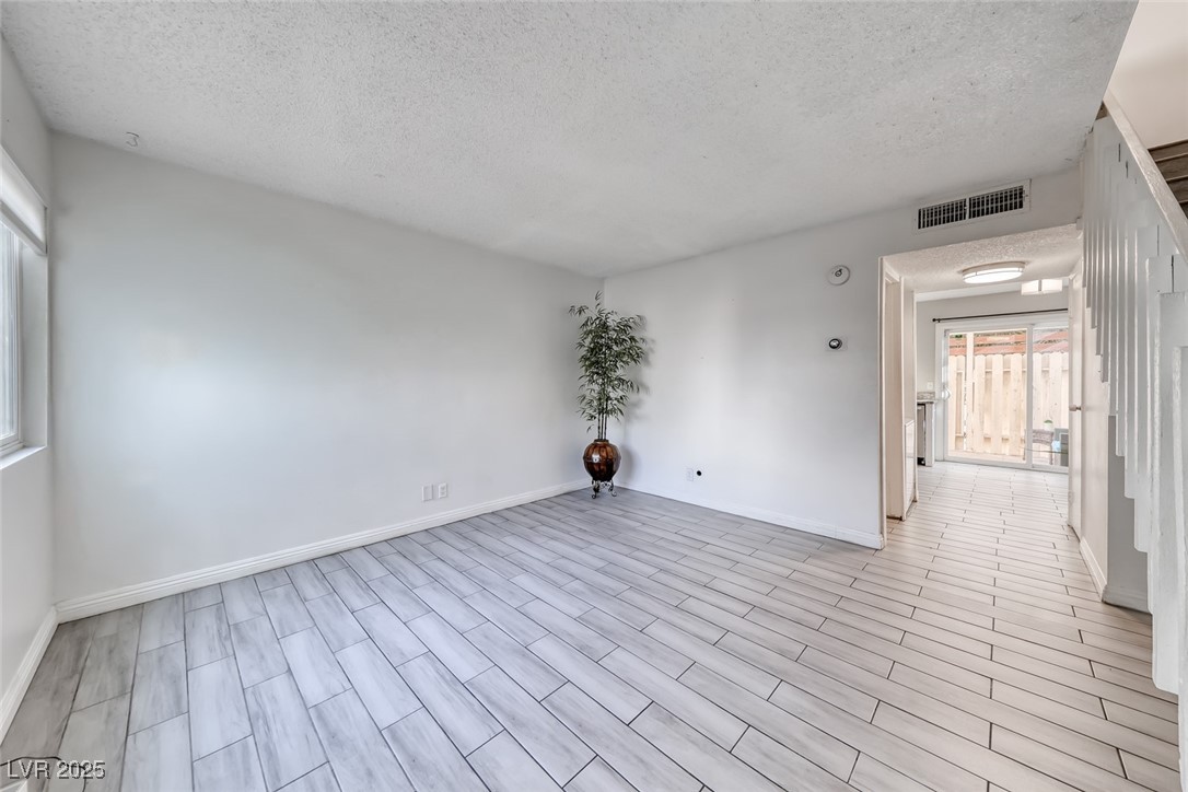 4770 Topaz Street 46 Las Vegas NV 89121