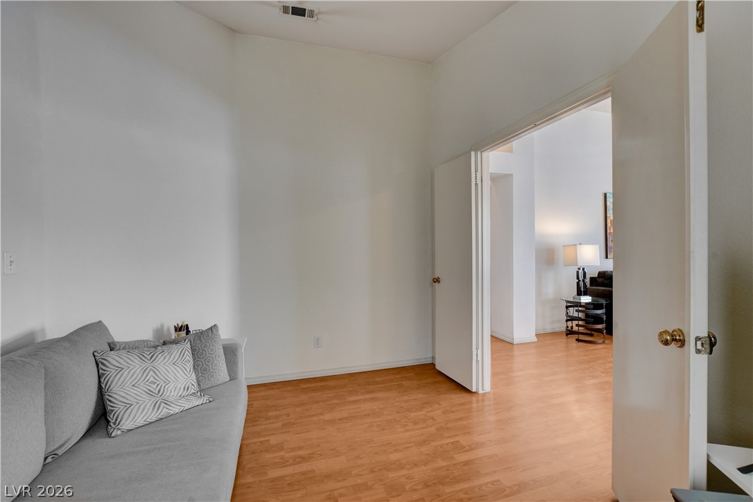 1621 Raspberry Hill Road Las Vegas NV 89142
