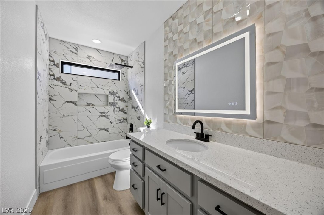 3204 Crescent Run Court Las Vegas NV 89117