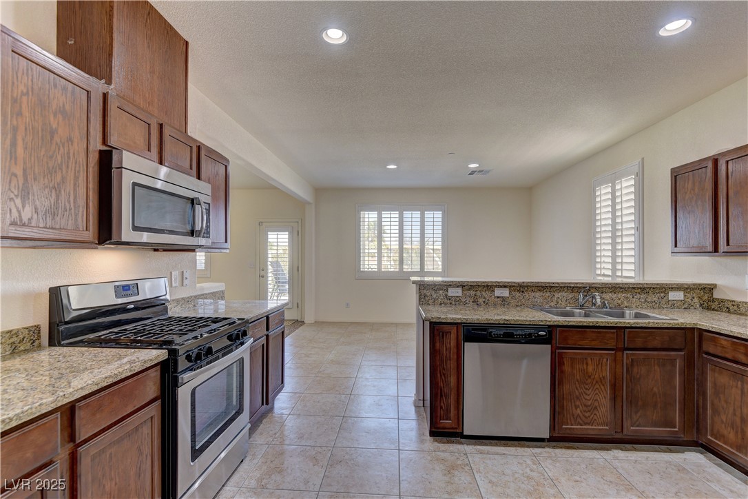 952 Crescent Falls Street Henderson NV 89011