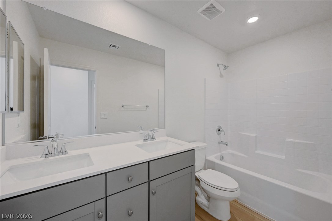 7086 Parkallen Avenue Las Vegas NV 89113