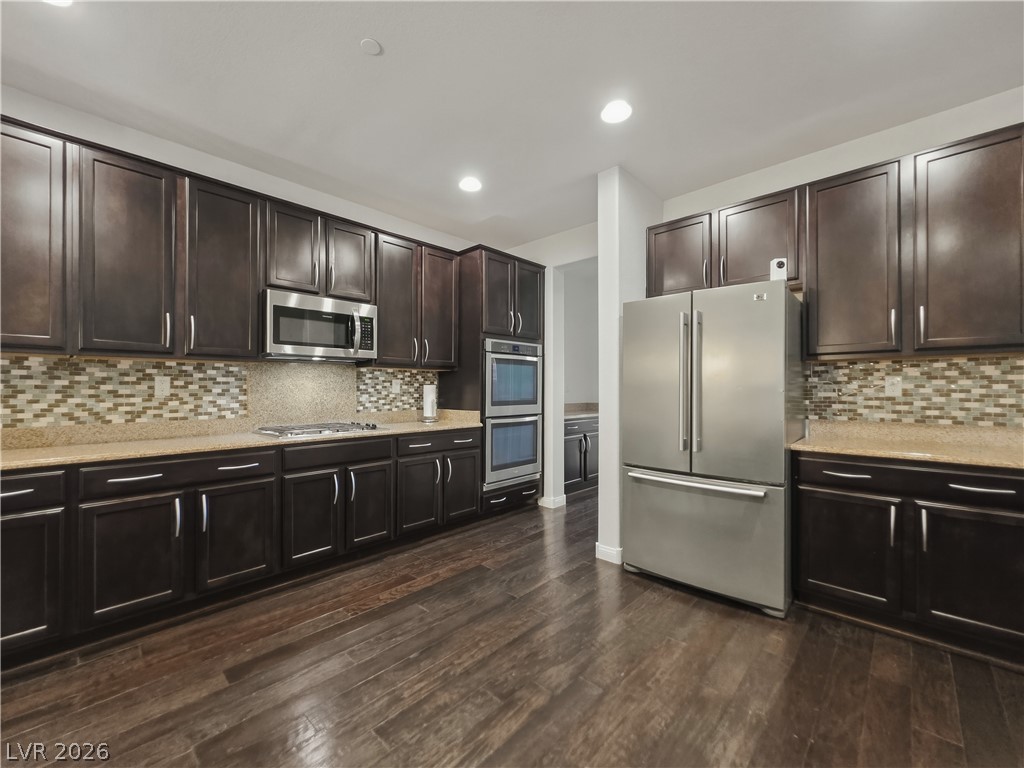2064 Thames View Street Henderson NV 89044