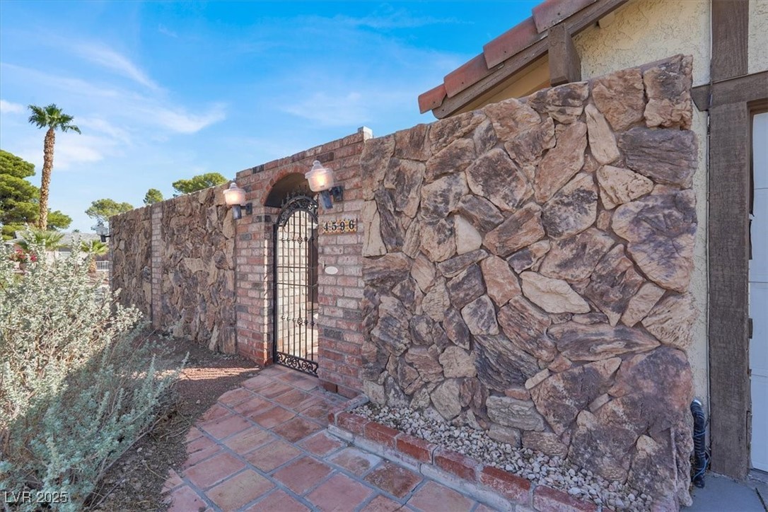 4596 Eureka Street Las Vegas NV 89103