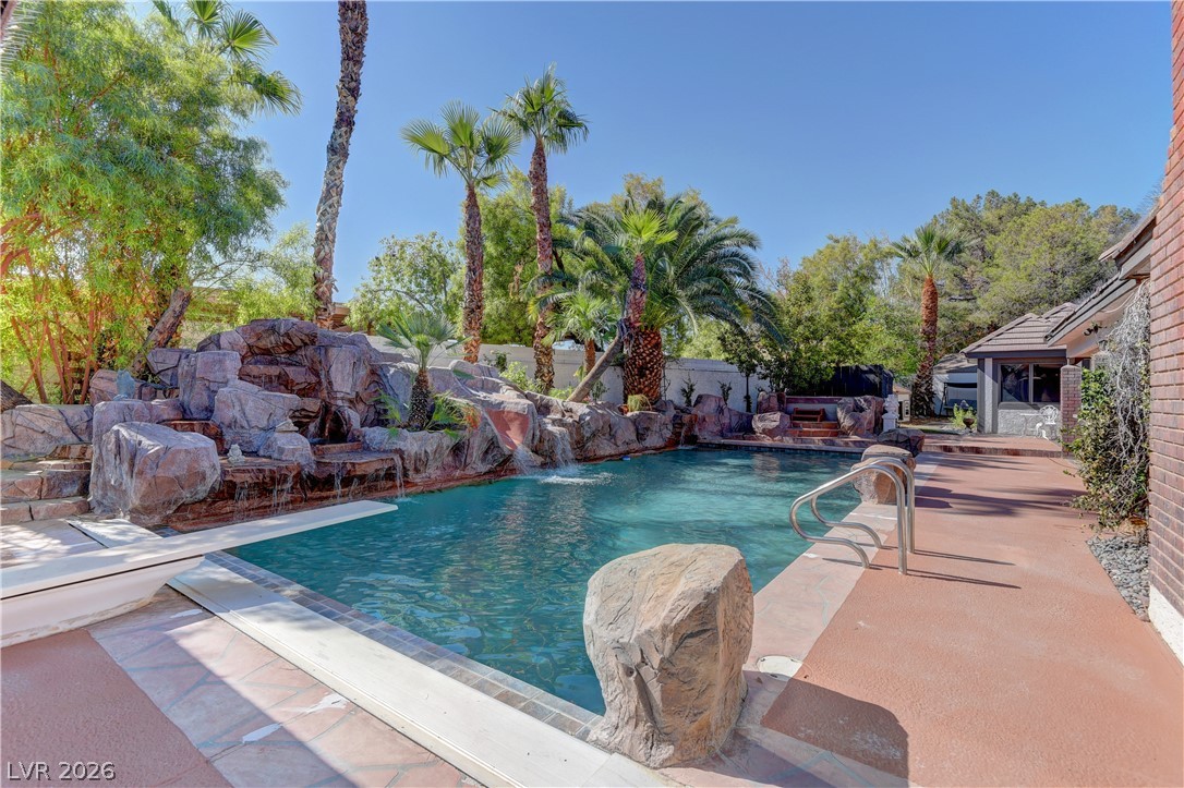 3380 Camino Gardens Way Las Vegas NV 89146