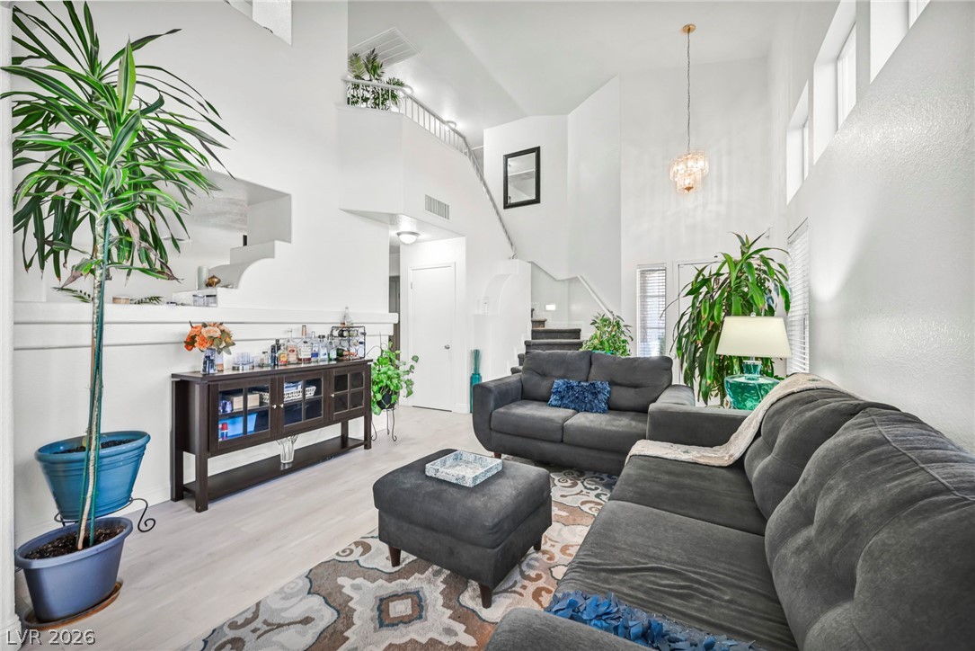 7225 Old Mission Drive Las Vegas NV 89128