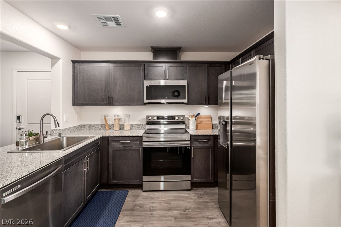 2829 Champagne Gold Avenue North Las Vegas NV 89086