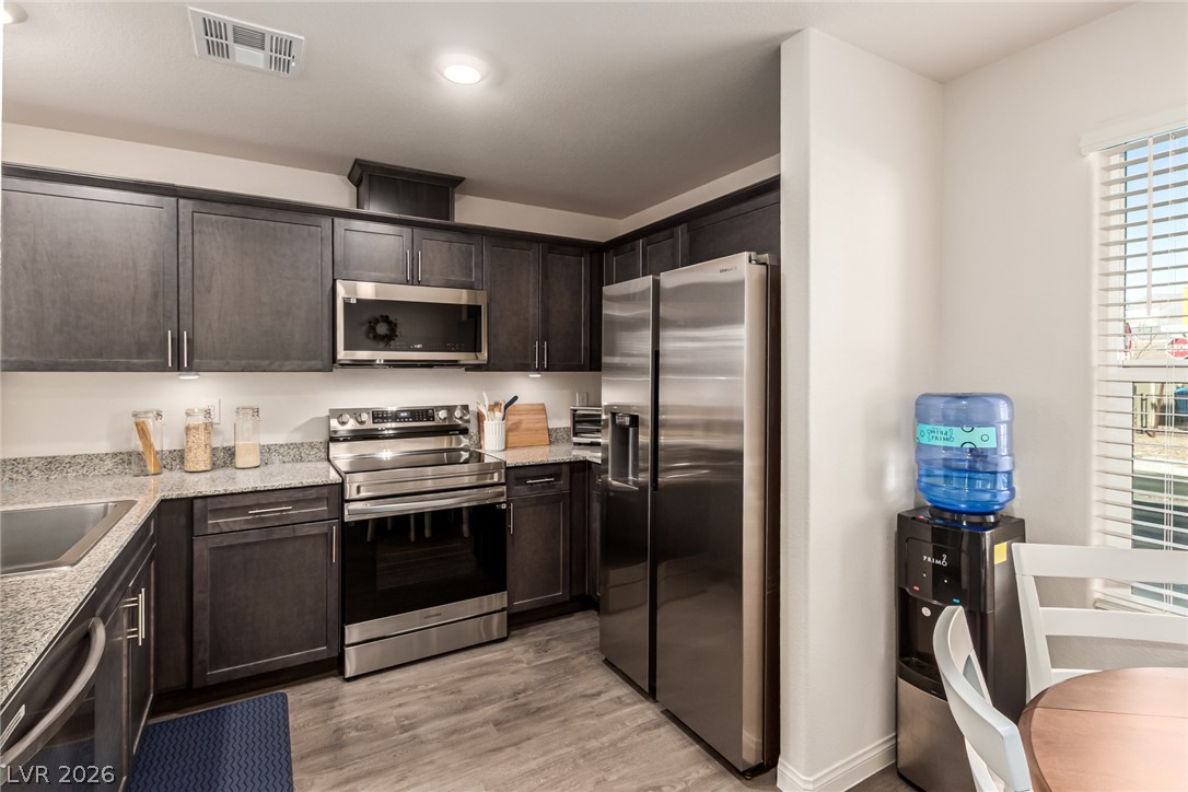 2829 Champagne Gold Avenue North Las Vegas NV 89086
