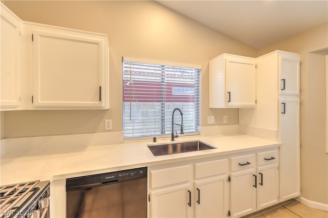2007 Glistening Sands Drive Las Vegas NV 89119