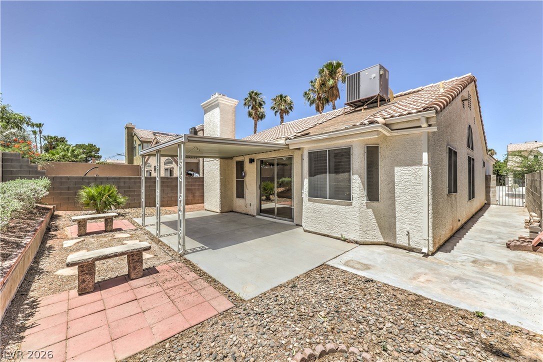 2007 Glistening Sands Drive Las Vegas NV 89119