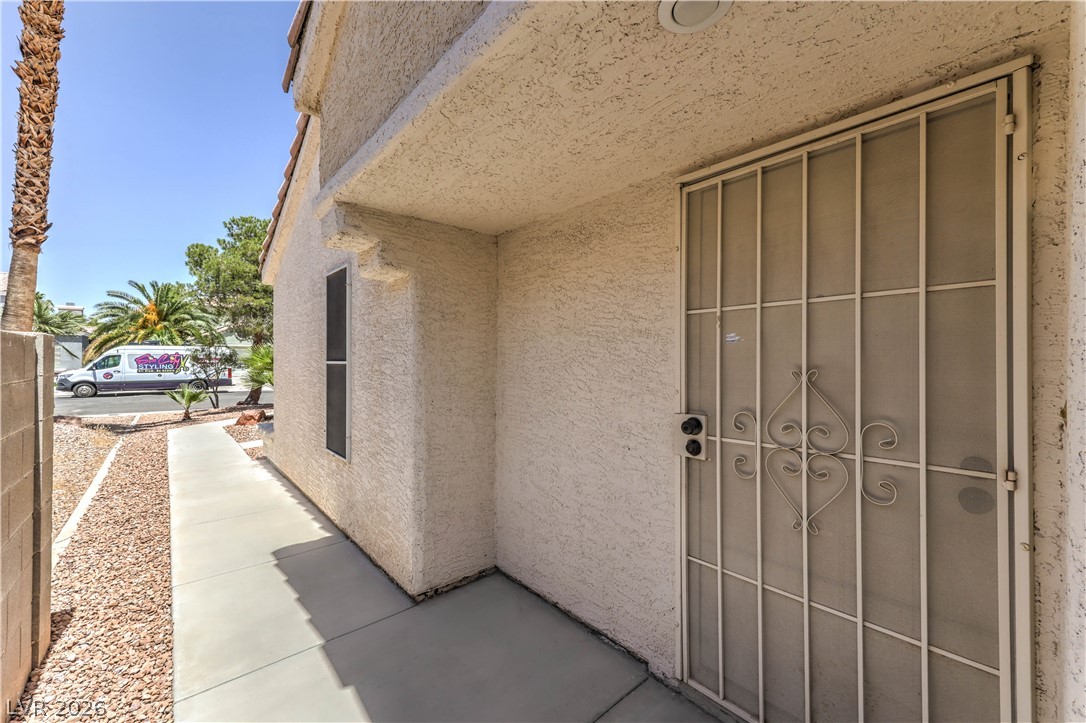 2007 Glistening Sands Drive Las Vegas NV 89119