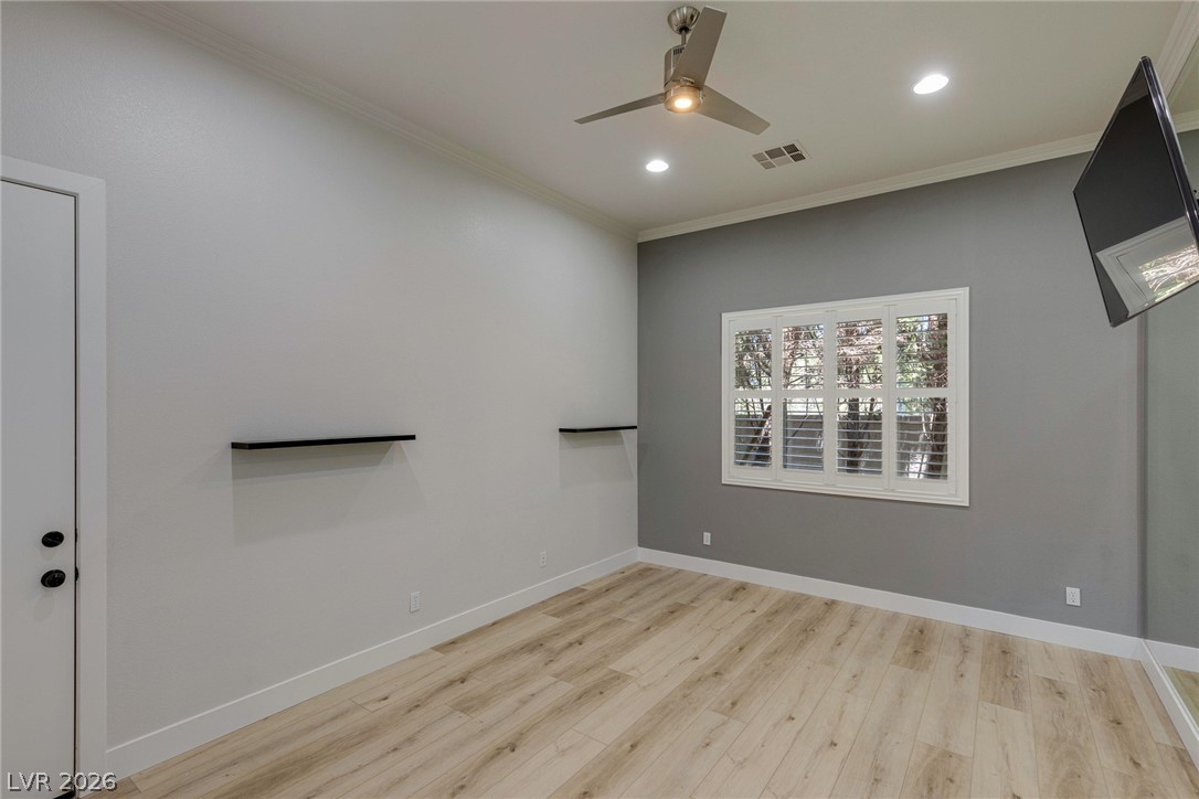 300 Kingsclear Court Las Vegas NV 89145