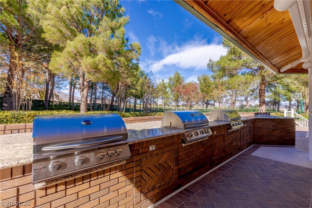 300 Kingsclear Court Las Vegas NV 89145