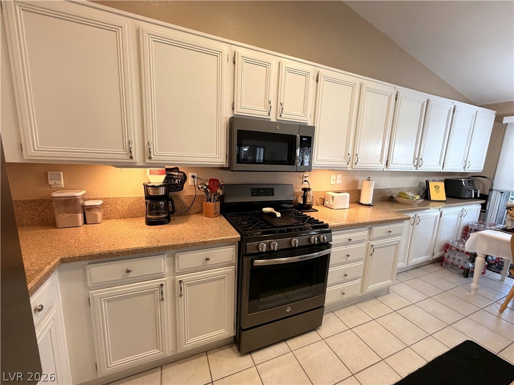 1825 Ginger Blossom Avenue North Las Vegas NV 89031
